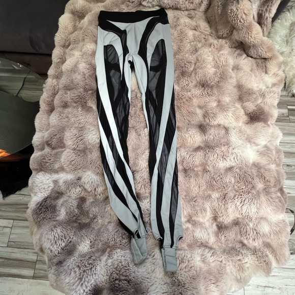 Maniere De Voir Reflective Leggings Size 4 - Picture 7 of 16